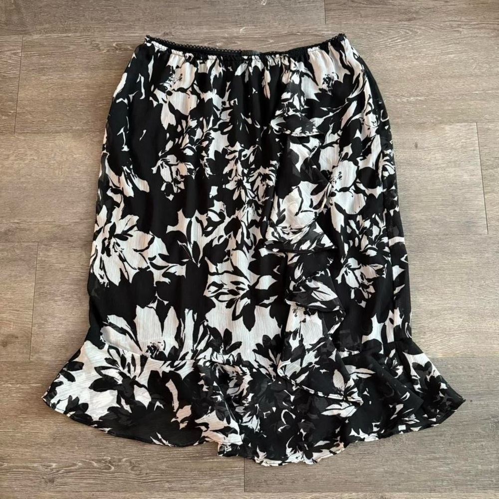 Covington floral ruffle Skirt